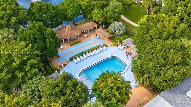 3431 NW 50th Ave 110, Lauderdale Lakes, FL 33319