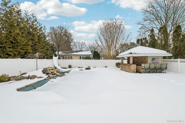 1 Fifty Acre Court, Saint James, NY 11780