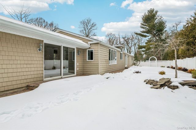 1 Fifty Acre Court, Saint James, NY 11780