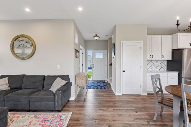 1049 Fabel Lane, Waconia, MN 55387