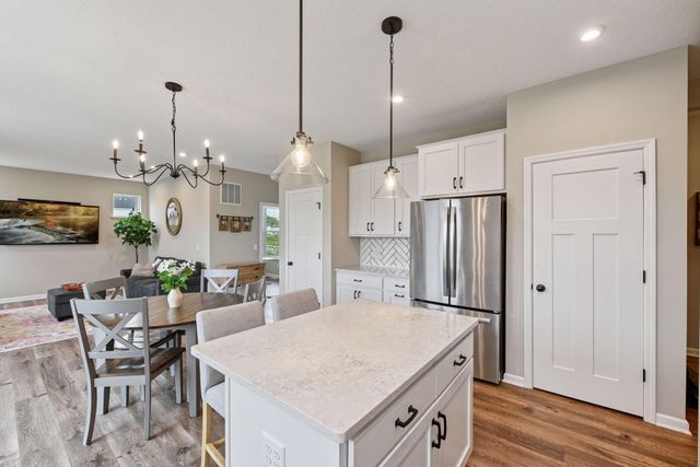 1049 Fabel Lane, Waconia, MN 55387