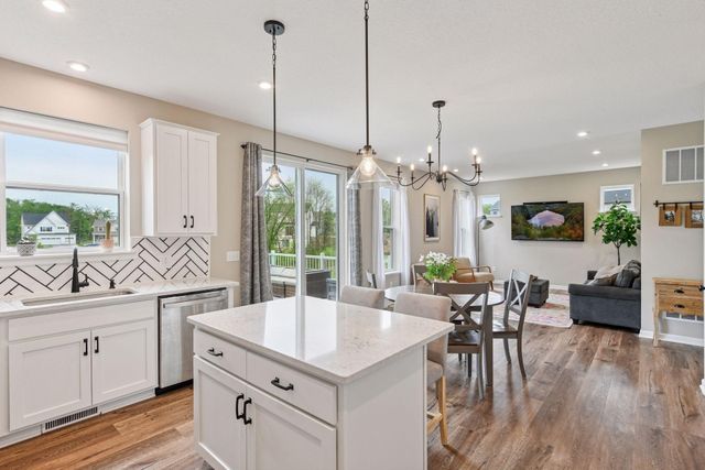 1049 Fabel Lane, Waconia, MN 55387