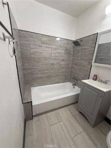 1861 Orange, Long Beach, CA 90806