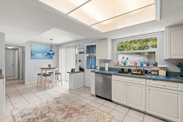 20 PUTNAM AVENUE, Ormond Beach, FL 32174