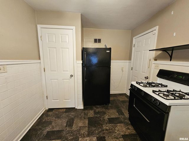 713 N 10TH Street, Mt Vernon, IL 62864