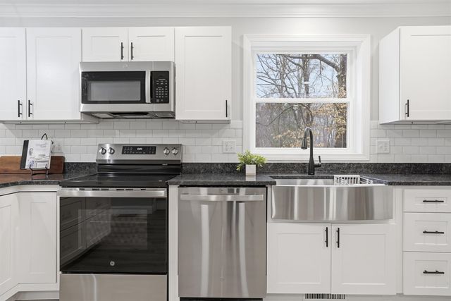 50 Woodridge Road, Danville, NH 03826