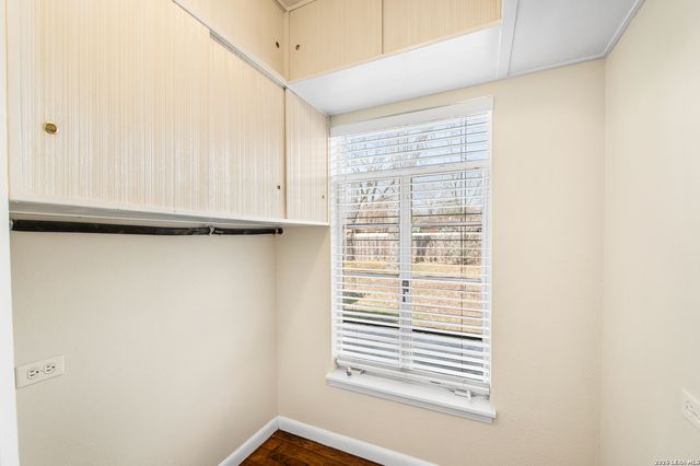 119 Ewing, San Antonio, TX 78201