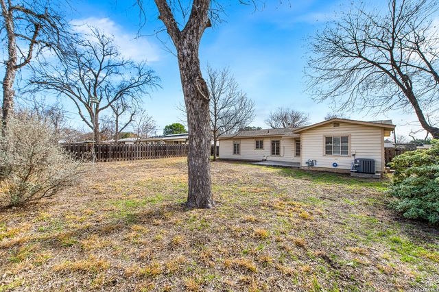 119 Ewing, San Antonio, TX 78201