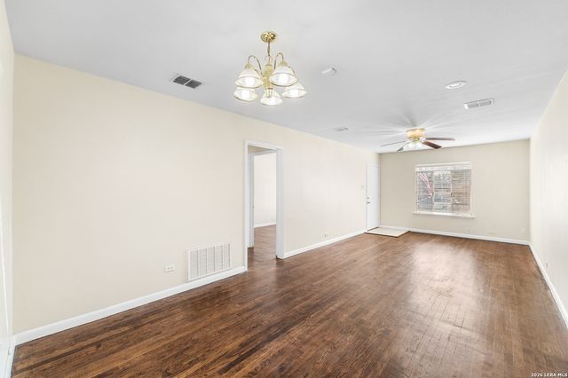 119 Ewing, San Antonio, TX 78201