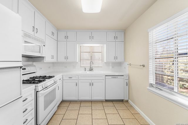 119 Ewing, San Antonio, TX 78201