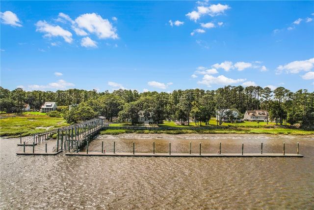 1062 Refuge Court NE, Townsend, GA 31331