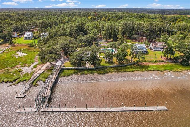 1062 Refuge Court NE, Townsend, GA 31331