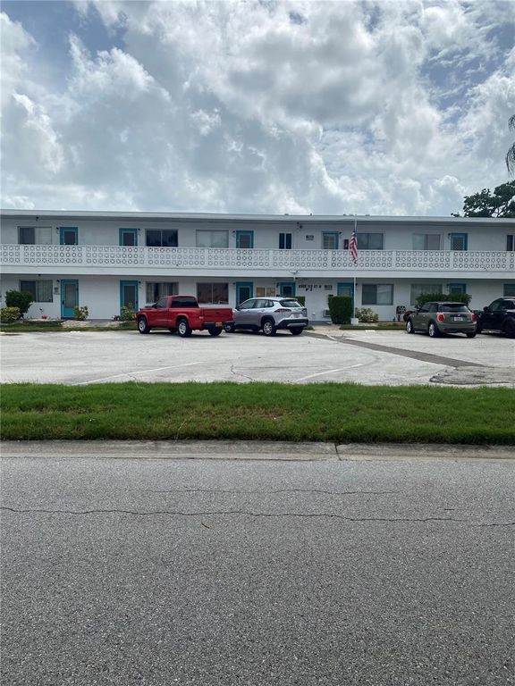 8350 112TH STREET 104, Seminole, FL 33772