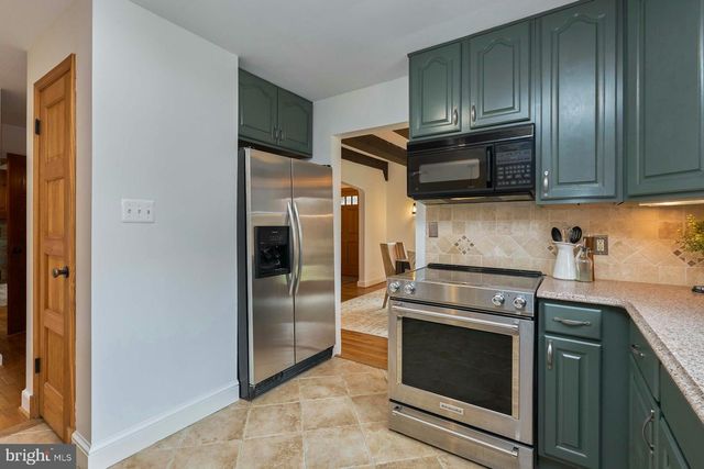 6586 BRADDOCK RD, Alexandria, VA 22312