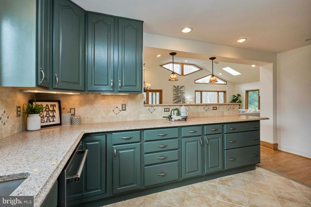 6586 BRADDOCK RD, Alexandria, VA 22312