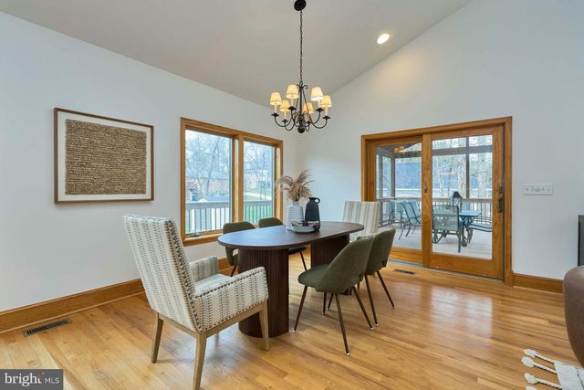 6586 BRADDOCK RD, Alexandria, VA 22312