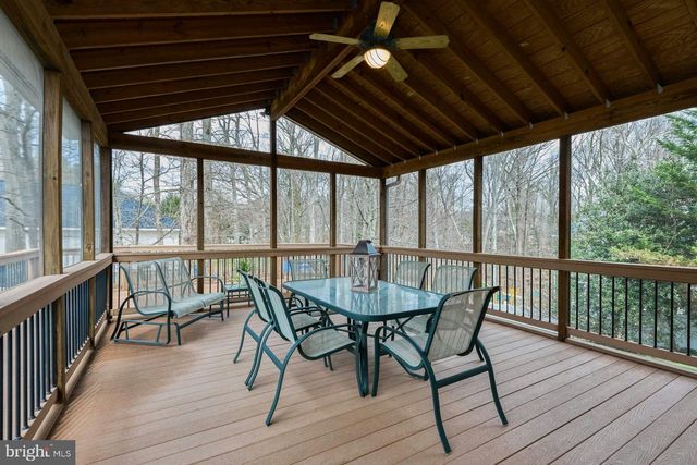 6586 BRADDOCK RD, Alexandria, VA 22312