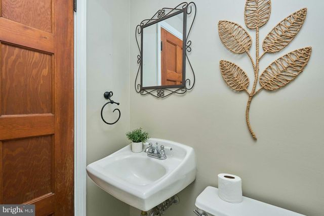 6586 BRADDOCK RD, Alexandria, VA 22312