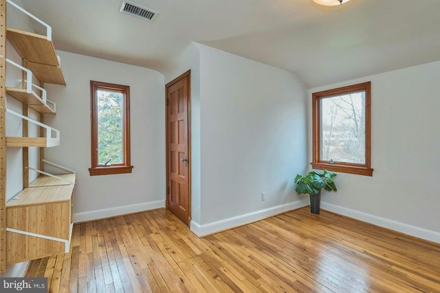 6586 BRADDOCK RD, Alexandria, VA 22312