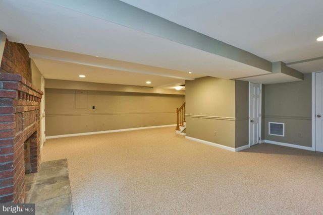 6586 BRADDOCK RD, Alexandria, VA 22312