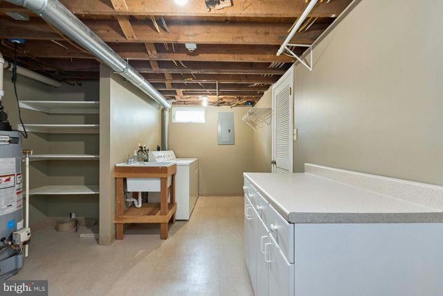 6586 BRADDOCK RD, Alexandria, VA 22312