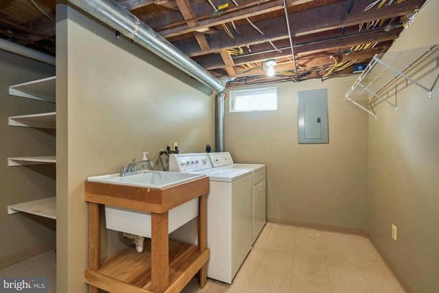 6586 BRADDOCK RD, Alexandria, VA 22312