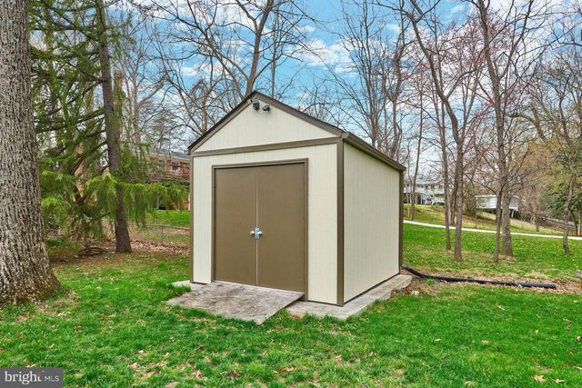 6586 BRADDOCK RD, Alexandria, VA 22312