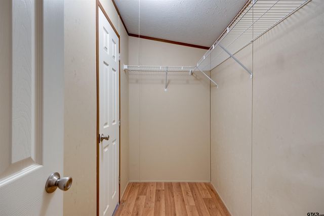 229 An County Road 385, Palestine, TX 75801