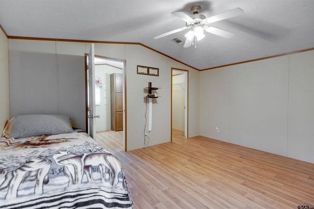 229 An County Road 385, Palestine, TX 75801