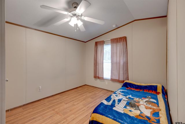 229 An County Road 385, Palestine, TX 75801