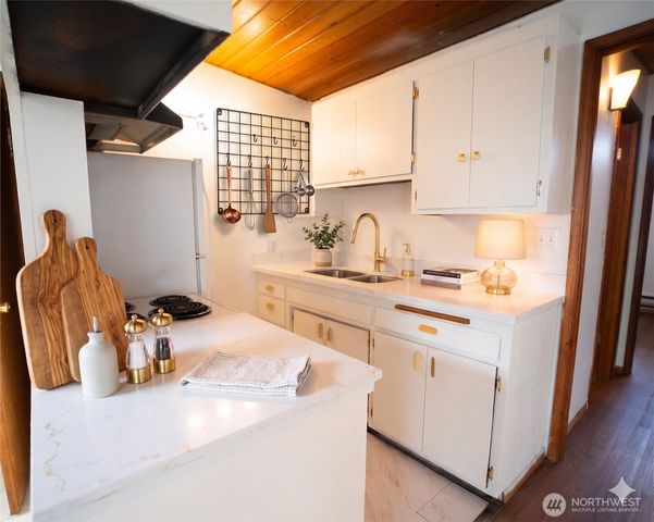 5319 Wilson Avenue S, Seattle, WA 98118