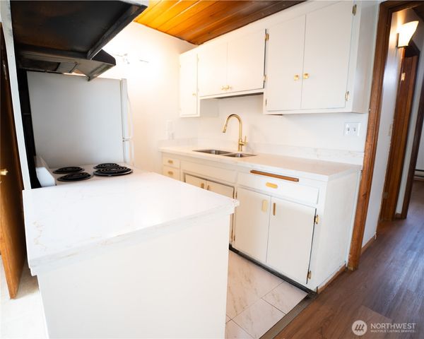 5319 Wilson Avenue S, Seattle, WA 98118
