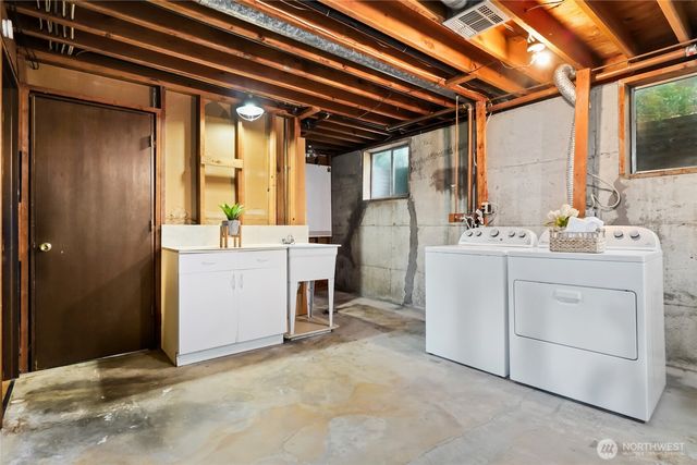14860 NE 13th Street, Bellevue, WA 98007