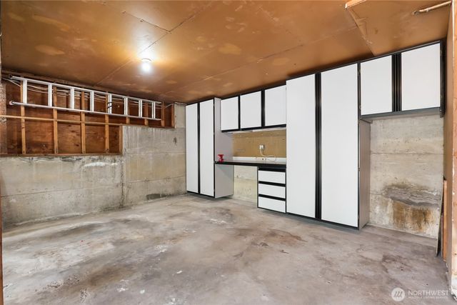 14860 NE 13th Street, Bellevue, WA 98007