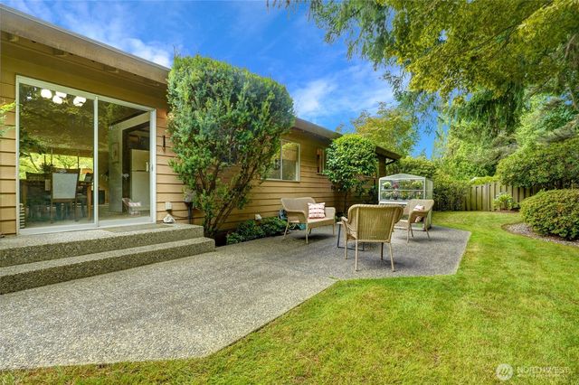 14860 NE 13th Street, Bellevue, WA 98007