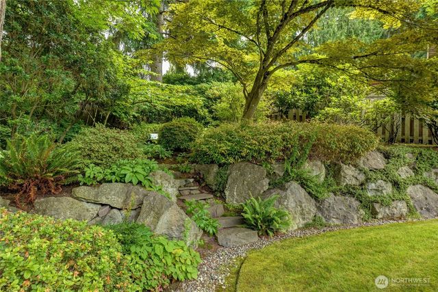 14860 NE 13th Street, Bellevue, WA 98007