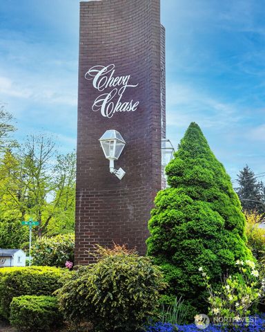 14860 NE 13th Street, Bellevue, WA 98007