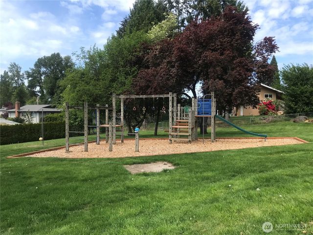 14860 NE 13th Street, Bellevue, WA 98007