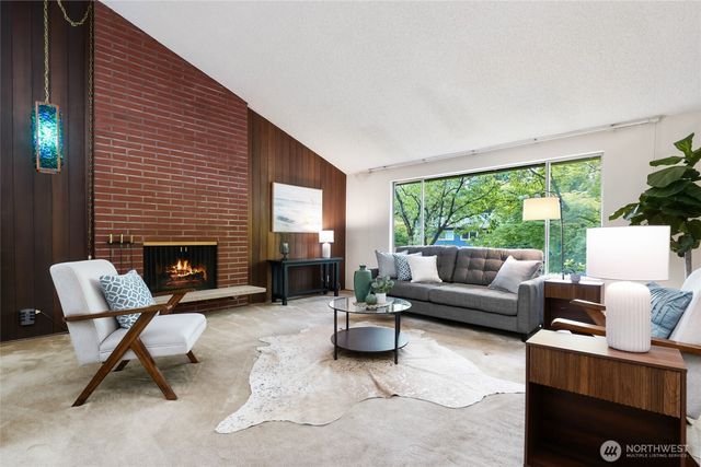 14860 NE 13th Street, Bellevue, WA 98007