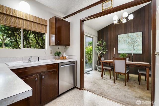 14860 NE 13th Street, Bellevue, WA 98007