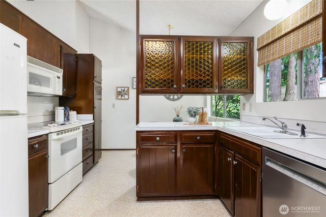 14860 NE 13th Street, Bellevue, WA 98007