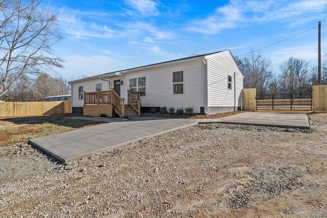 2304 Old Spartanburg Highway, Woodruff, SC 29388