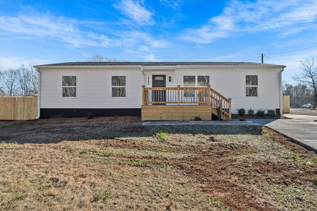 2304 Old Spartanburg Highway, Woodruff, SC 29388