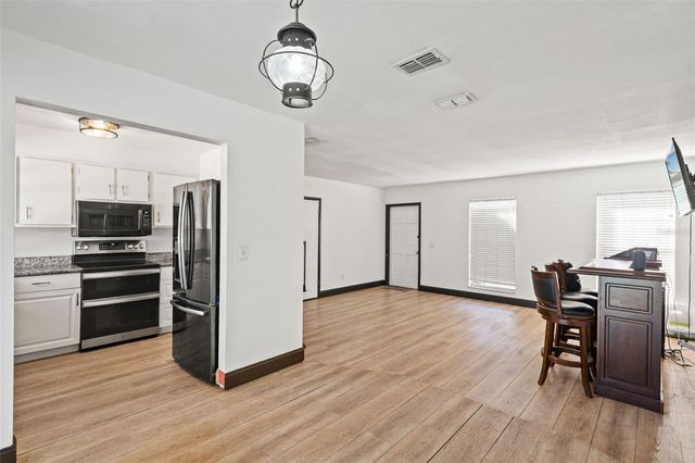 509 S OAKWOOD AVENUE, Brandon, FL 33511