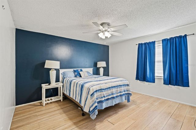 509 S OAKWOOD AVENUE, Brandon, FL 33511