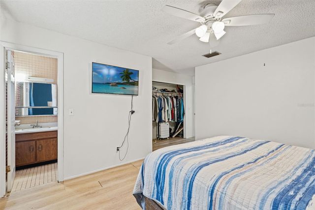 509 S OAKWOOD AVENUE, Brandon, FL 33511