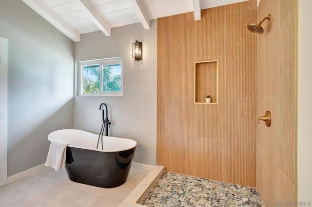 1349 Bonair rd, Vista, CA 92084