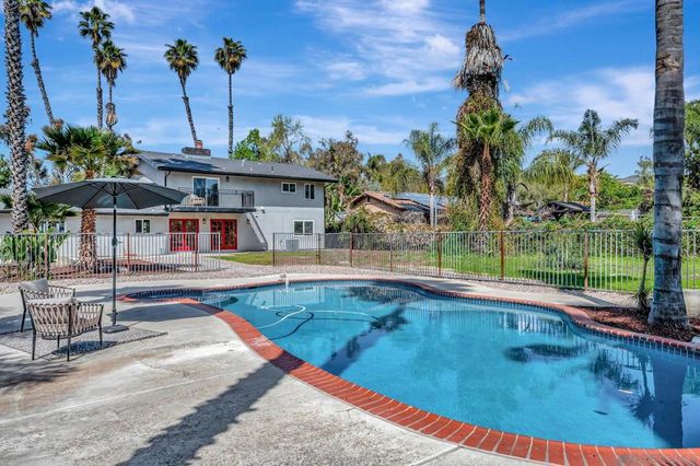 1349 Bonair rd, Vista, CA 92084