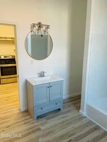 298-300 9th Street, Troy, NY 12180