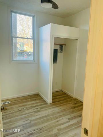 298-300 9th Street, Troy, NY 12180